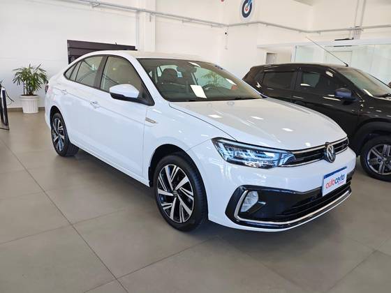 VOLKSWAGEN VIRTUS 1.0 200 TSI HIGHLINE AUTOMÁTICO